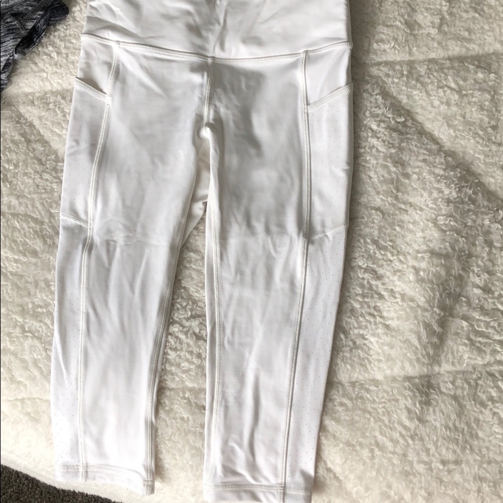 lululemon cropped size 4 leggings